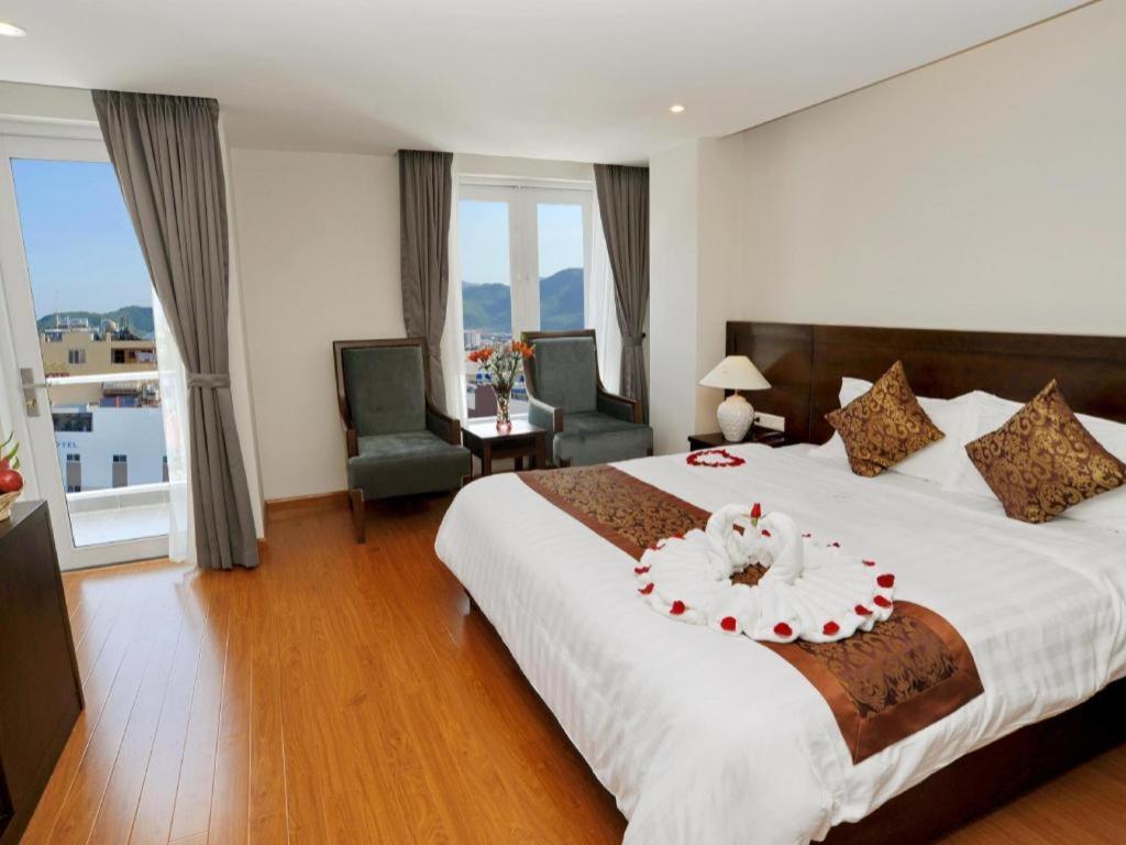 Hanoi Golden Hotel На Транг Екстериор снимка