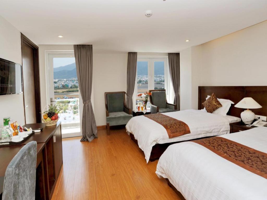 Hanoi Golden Hotel На Транг Екстериор снимка